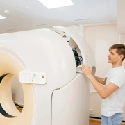 تعمیر دستگاه سی تی اسکن (CT Scan)